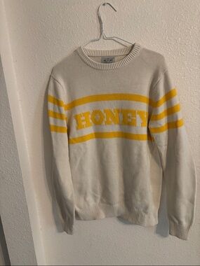 Hillflint honey crewneck sweater